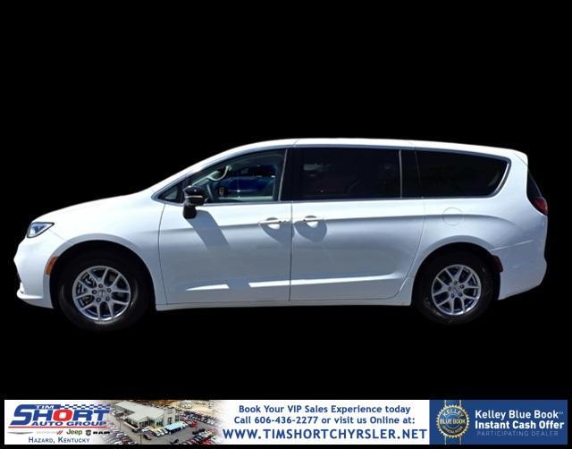 used 2024 Chrysler Pacifica car, priced at $33,500