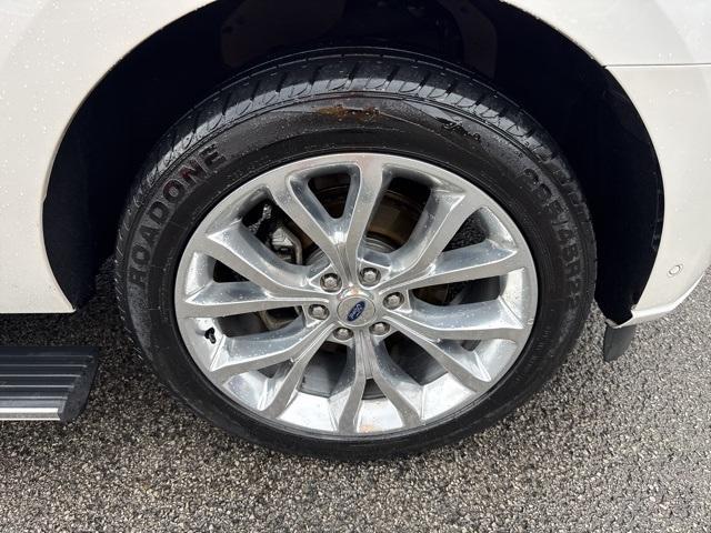 used 2019 Ford Expedition car, priced at $23,996