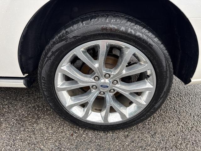 used 2019 Ford Expedition car, priced at $23,996