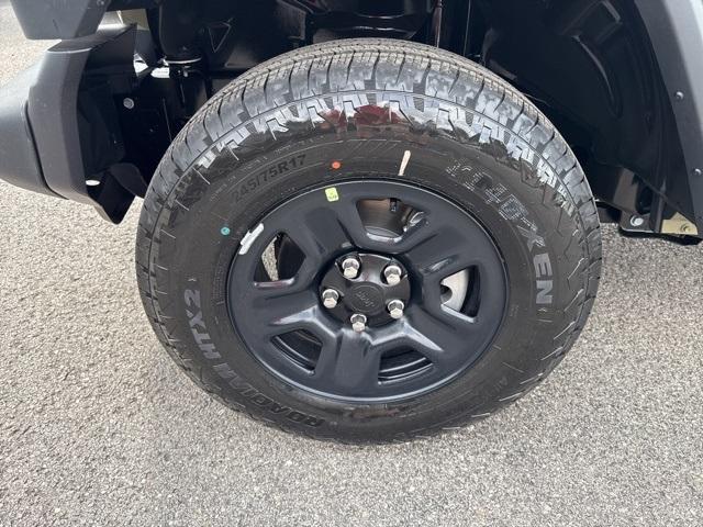 new 2025 Jeep Wrangler car, priced at $38,997
