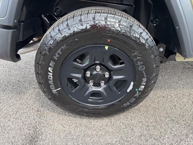 new 2025 Jeep Wrangler car, priced at $38,997