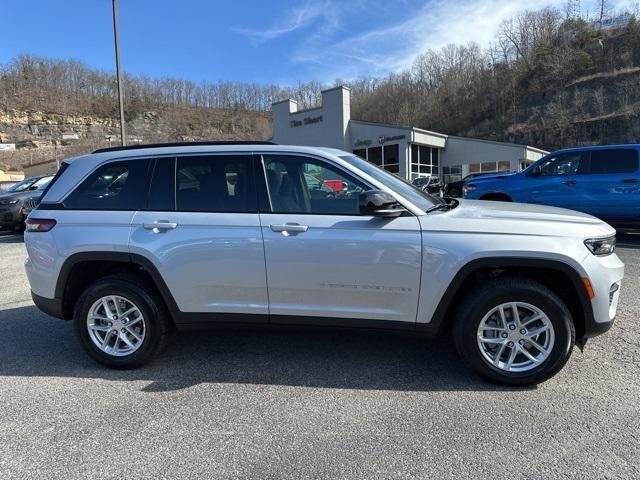 new 2025 Jeep Grand Cherokee car, priced at $36,497