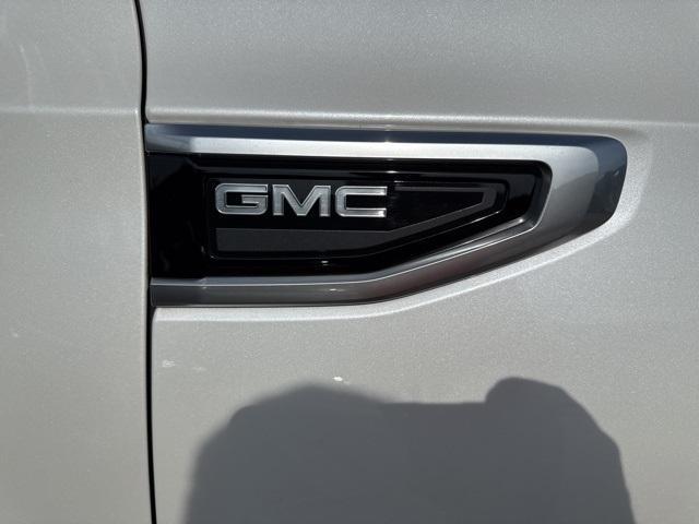 used 2022 GMC Yukon XL car, priced at $58,996