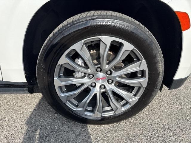 used 2022 GMC Yukon XL car, priced at $58,996