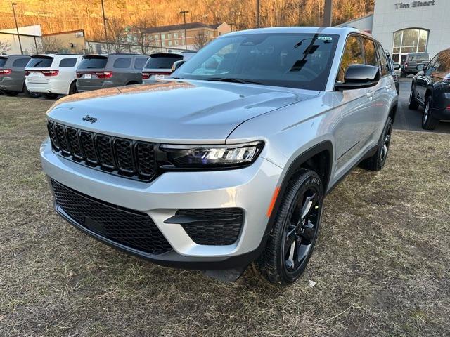 new 2025 Jeep Grand Cherokee car, priced at $39,997