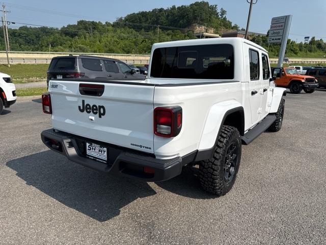 new 2025 Jeep Gladiator car, priced at $40,997