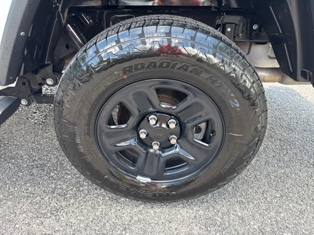 used 2023 Jeep Gladiator car, priced at $27,996