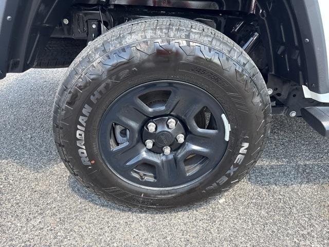 used 2023 Jeep Gladiator car, priced at $27,996