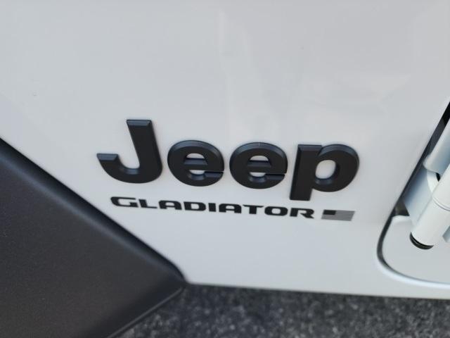 new 2024 Jeep Gladiator car, priced at $37,997