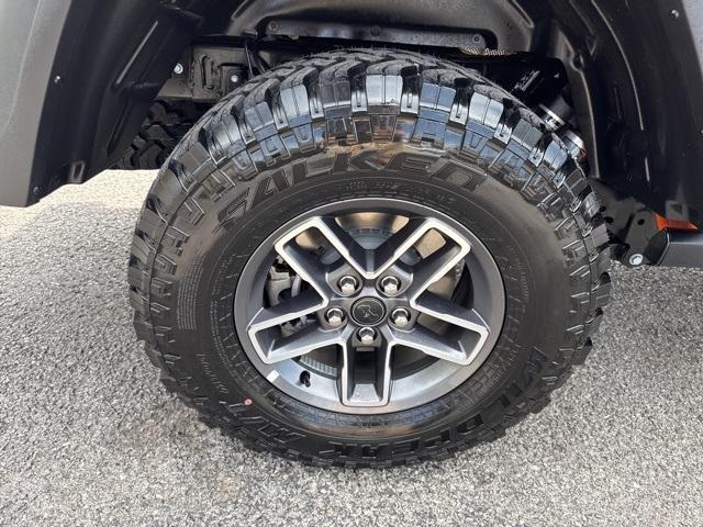 used 2025 Jeep Gladiator car, priced at $50,997