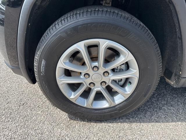 used 2021 Jeep Grand Cherokee car, priced at $25,500