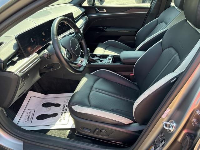 used 2025 Kia K5 car, priced at $28,996