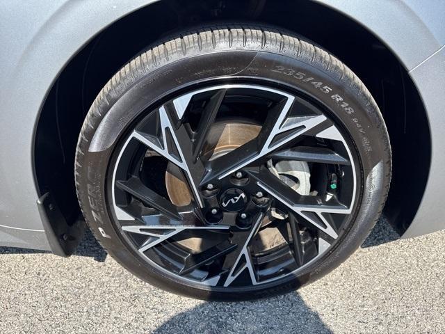 used 2025 Kia K5 car, priced at $28,996