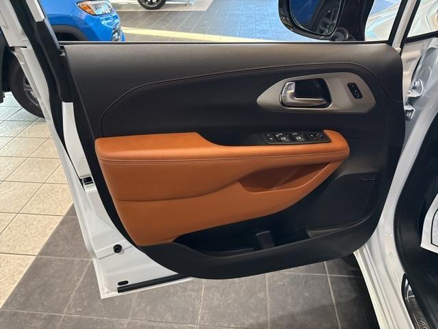 new 2026 Chrysler Pacifica car, priced at $51,997