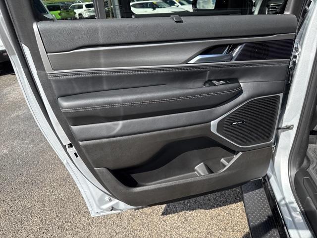 new 2025 Jeep Wagoneer L car, priced at $73,797