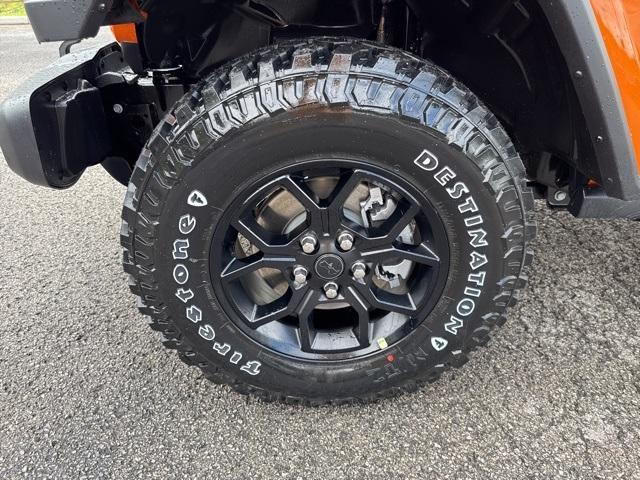 new 2025 Jeep Gladiator car, priced at $45,997
