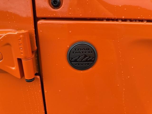 new 2025 Jeep Gladiator car, priced at $45,997
