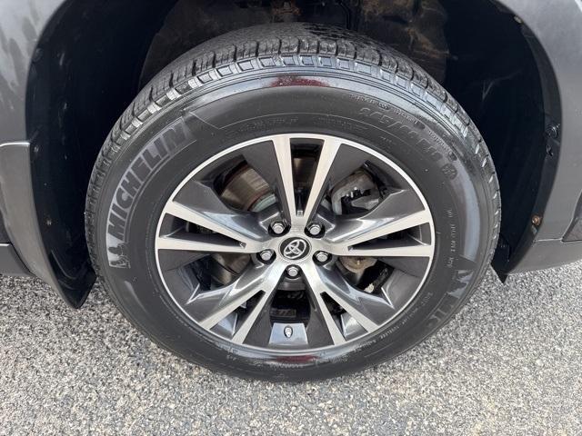 used 2019 Toyota Highlander car, priced at $20,996