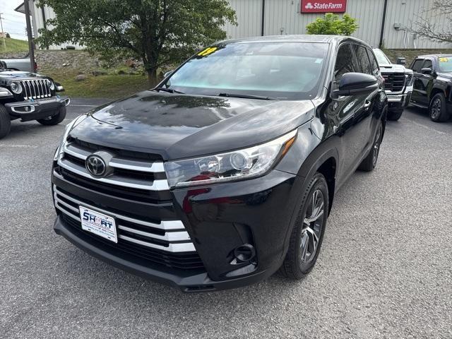 used 2019 Toyota Highlander car, priced at $20,996