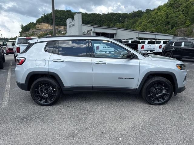 new 2025 Jeep Compass car, priced at $28,997