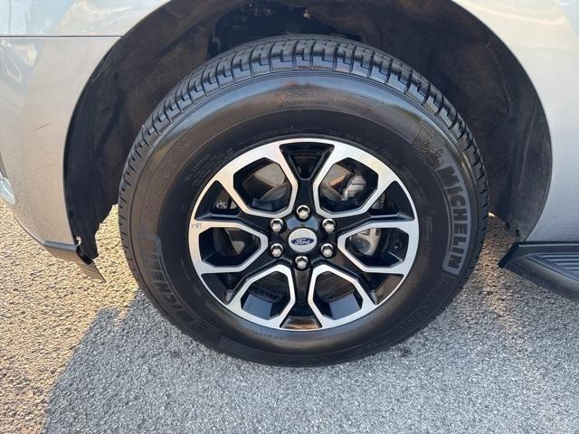 used 2024 Ford Expedition car, priced at $50,996
