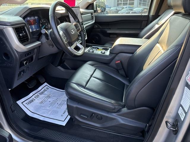 used 2024 Ford Expedition car, priced at $50,996