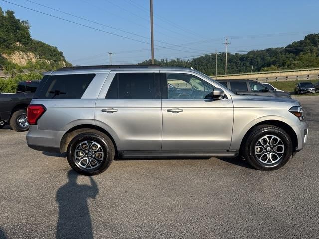 used 2024 Ford Expedition car, priced at $50,996