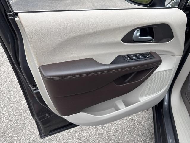 used 2017 Chrysler Pacifica car, priced at $12,500