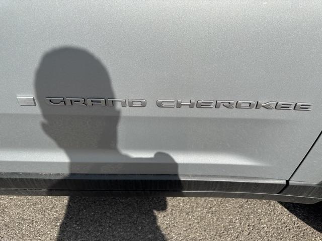 new 2025 Jeep Grand Cherokee L car, priced at $38,347