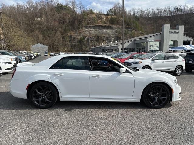 used 2022 Chrysler 300 car, priced at $25,996