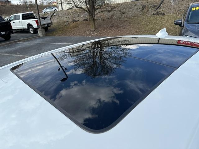used 2022 Chrysler 300 car, priced at $25,996