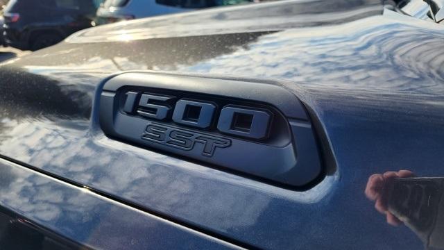 new 2025 Ram 1500 car, priced at $49,997