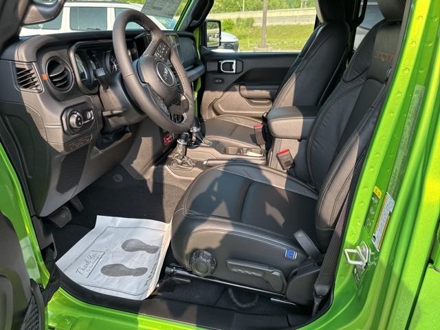 new 2025 Jeep Gladiator car, priced at $52,197