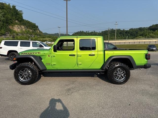 new 2025 Jeep Gladiator car, priced at $52,197
