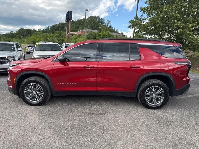 used 2024 Chevrolet Traverse car, priced at $40,996