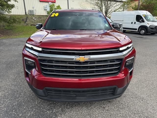 used 2024 Chevrolet Traverse car, priced at $40,996