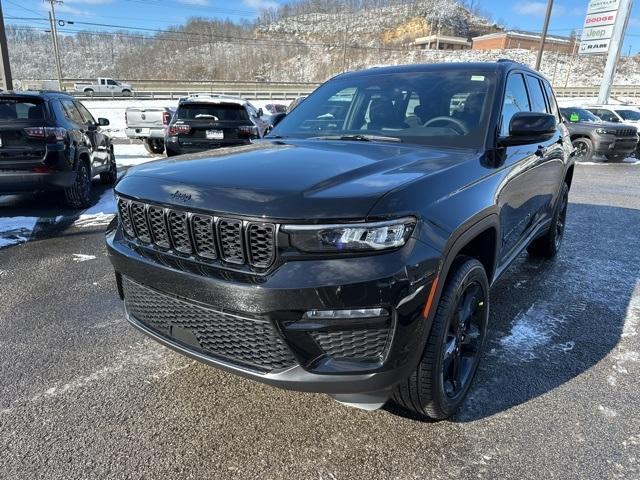 new 2025 Jeep Grand Cherokee car, priced at $42,997