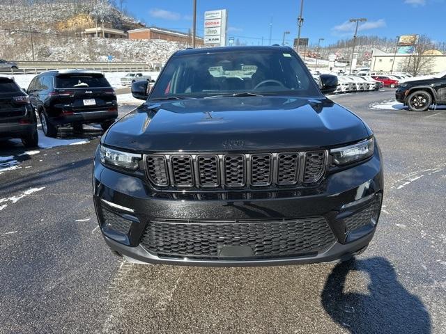 new 2025 Jeep Grand Cherokee car, priced at $42,997