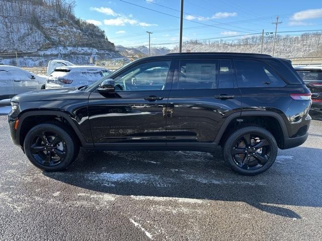 new 2025 Jeep Grand Cherokee car, priced at $42,997