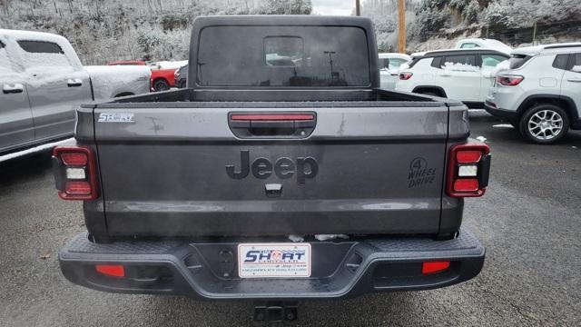 new 2025 Jeep Gladiator car, priced at $44,997