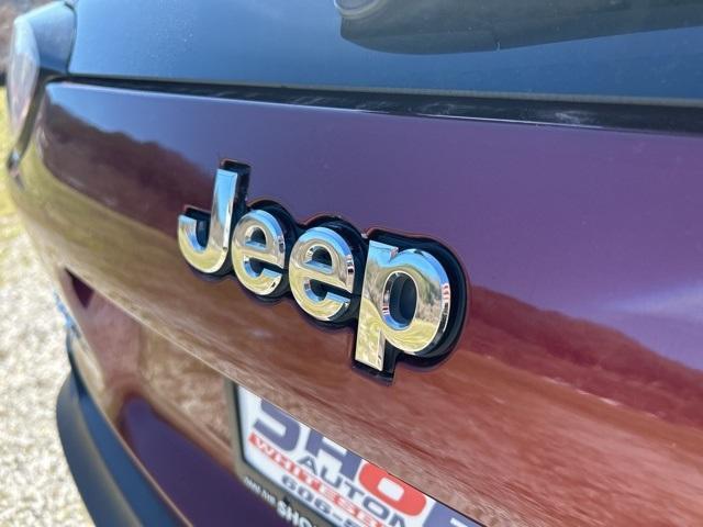 used 2019 Jeep Cherokee car, priced at $15,996