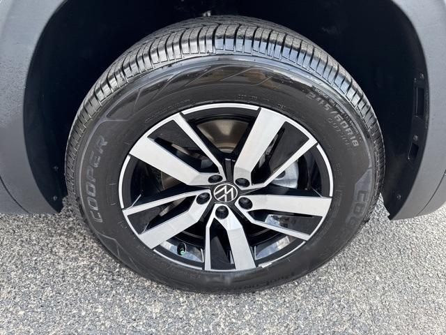 used 2022 Volkswagen Atlas car, priced at $20,996
