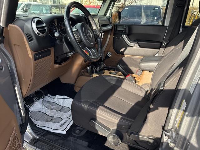 used 2015 Jeep Wrangler Unlimited car, priced at $21,300