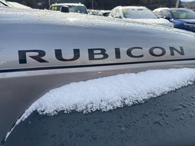 used 2015 Jeep Wrangler Unlimited car, priced at $21,300