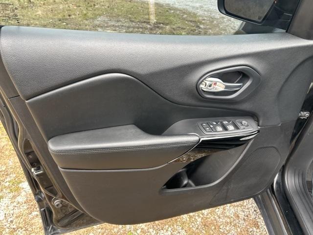 used 2020 Jeep Cherokee car, priced at $14,995