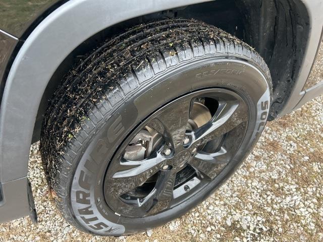 used 2020 Jeep Cherokee car, priced at $14,995