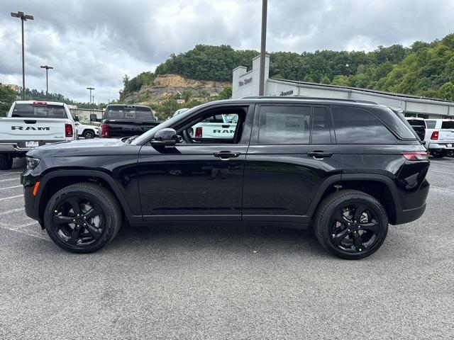 new 2025 Jeep Grand Cherokee car, priced at $42,570
