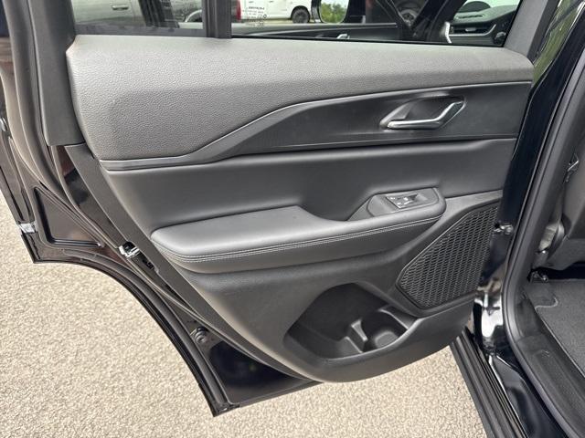 new 2025 Jeep Grand Cherokee car, priced at $40,574