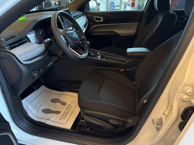 new 2025 Jeep Compass car, priced at $26,997