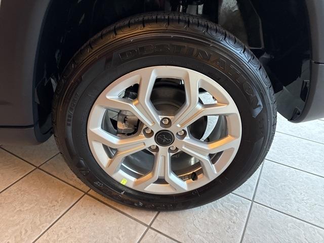 new 2025 Jeep Compass car, priced at $26,997